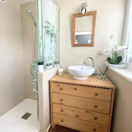 Apartment Spacieux App Proche Centre,commerces &transports